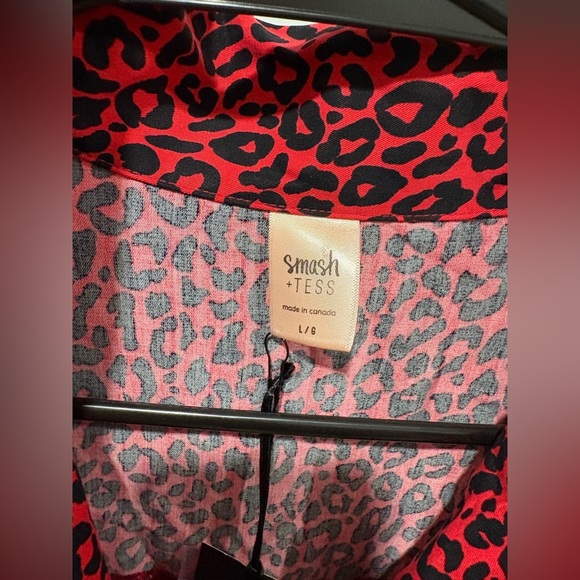 Smash + Tess Roxy Roaring Red Romper - Picture 3 of 9